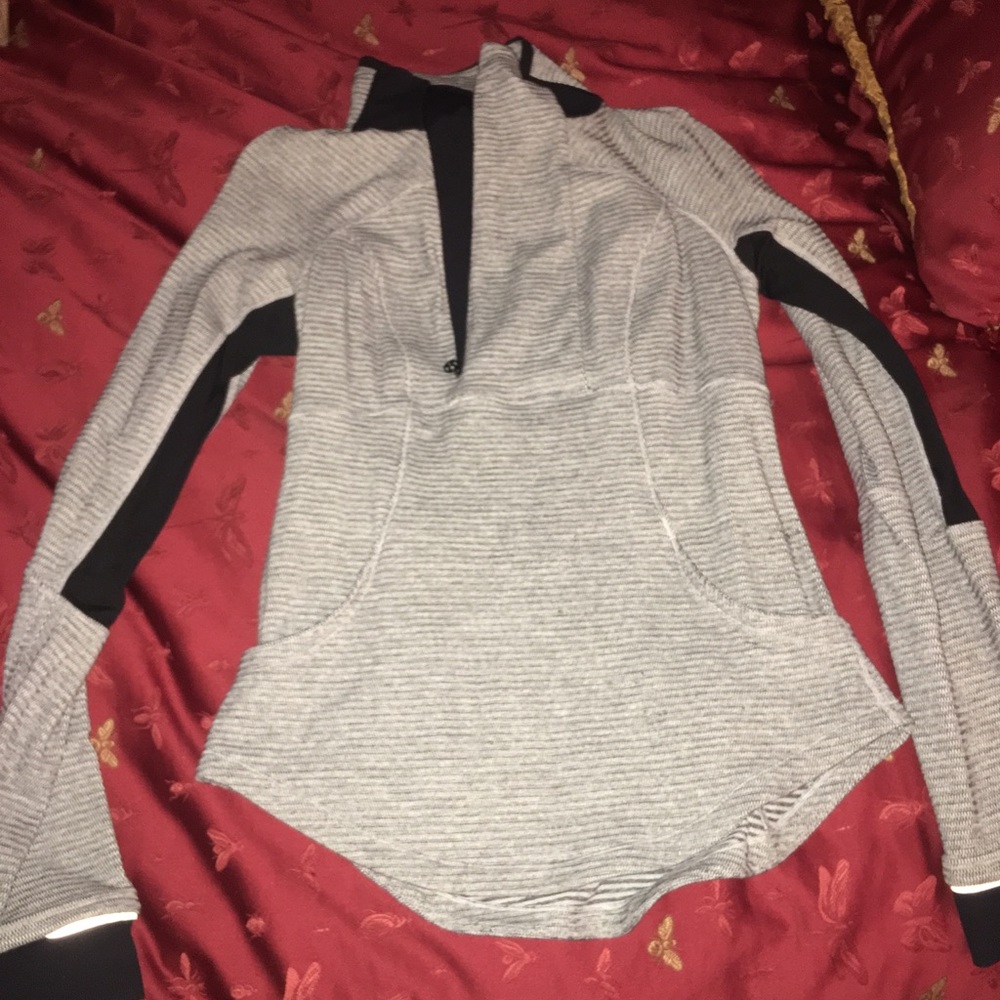 Lulu Lemon Pull Over